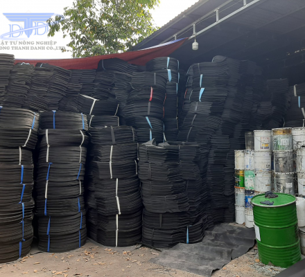 Máng xốp che mưa cây cao su